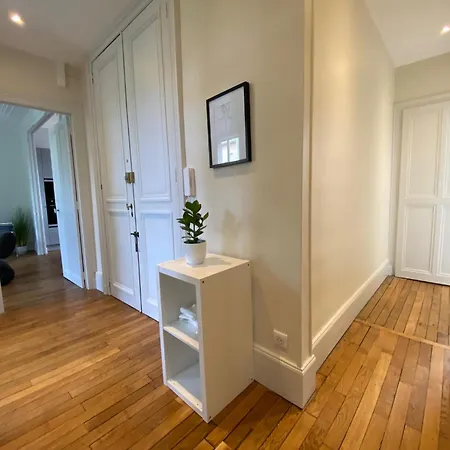 De Caractere Climatise Avec Terrasse Avenue Foch Apartment Nancy